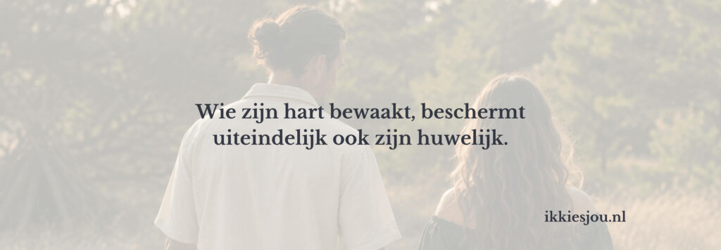 Stel bouwt stap voor stap weer intimiteit en emotionele verbinding op in hun relatie.